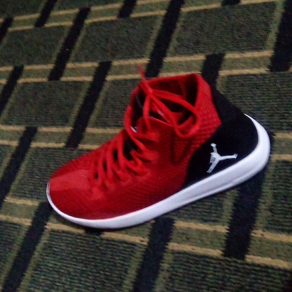 These Jordans are brand new brand spanking new - Picture 3 of 3